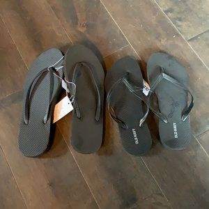 2 pairs ‼️ of brand new flip flops